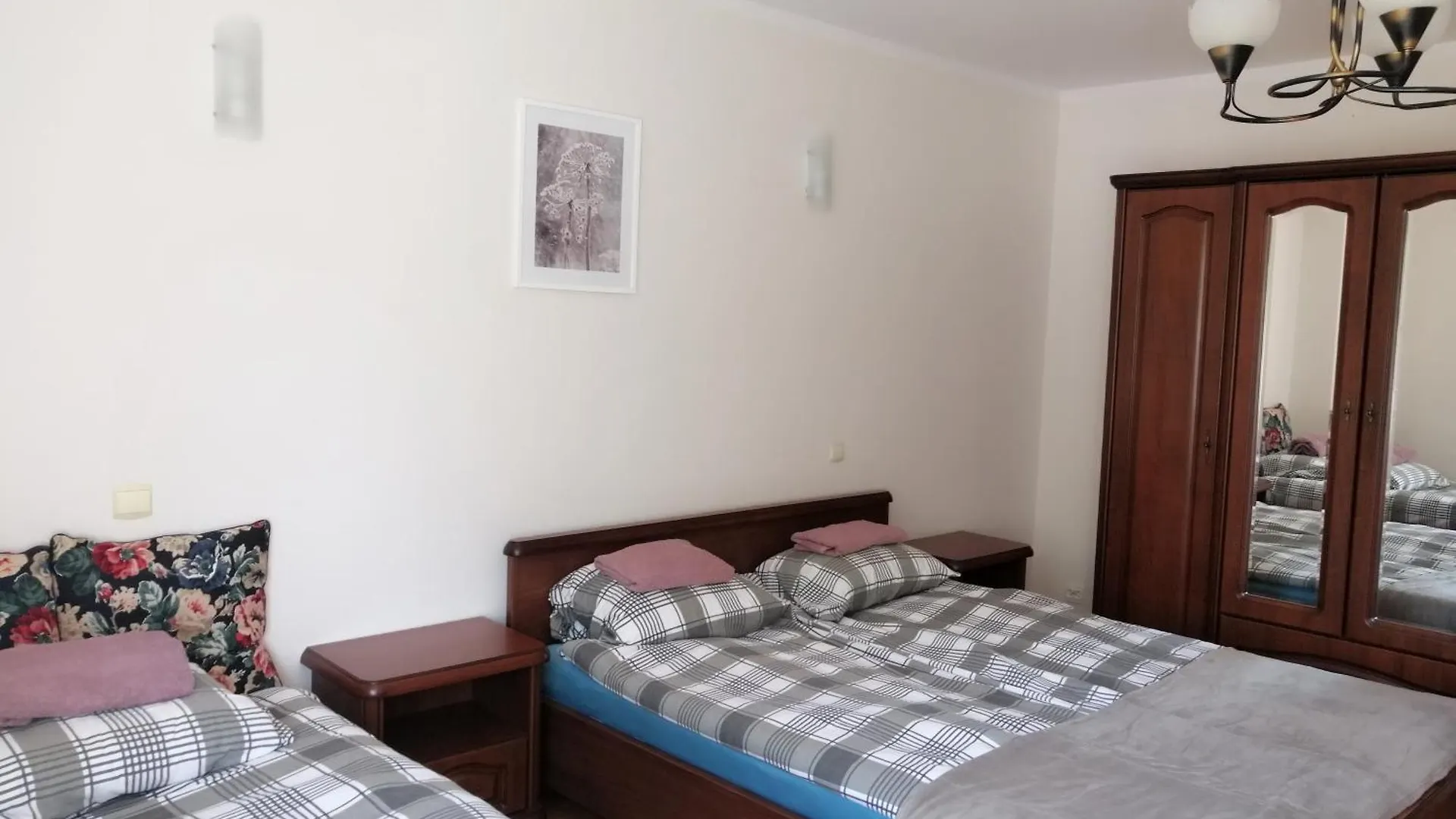 Pokoje Nad Jeziorem Gdansk Homestay